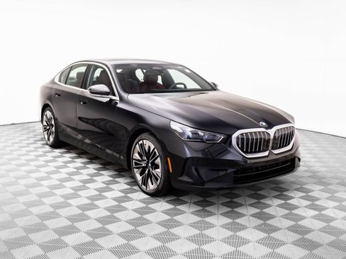 Certified 2025 BMW 540i xDrive image 7