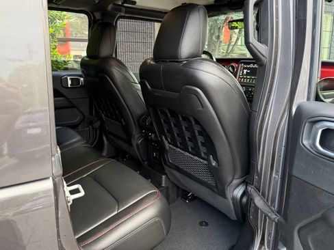 Used 2021 Jeep Wrangler Unlimited Rubicon AWD/4WD image 39