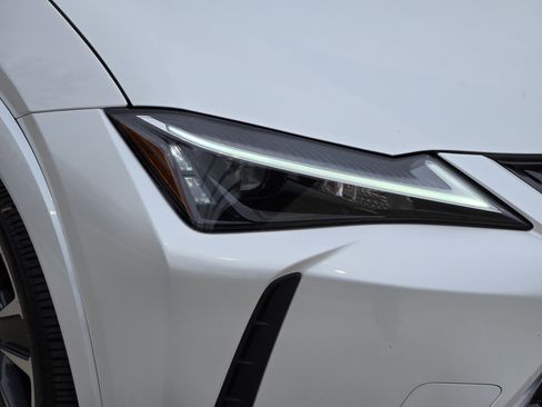 Used 2025 Lexus UX 300h FWD image 7