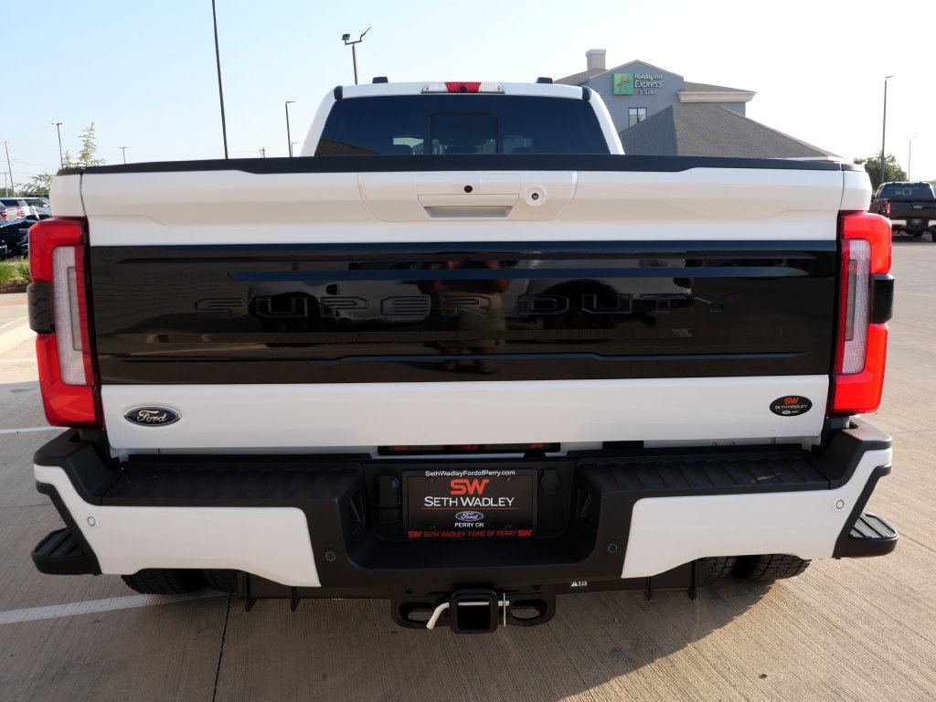 New 2026 Ford F450 Platinum w/ FX4 Off-Road Package AWD/4WD image 4