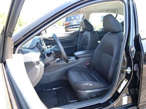 Certified 2025 Nissan Altima 2.5 SV image 8