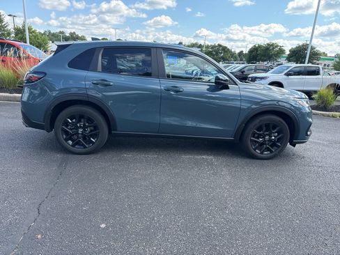 Used 2024 Honda HR-V Sport image 2