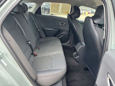 Used 2025 Kia K4 LXS image 25