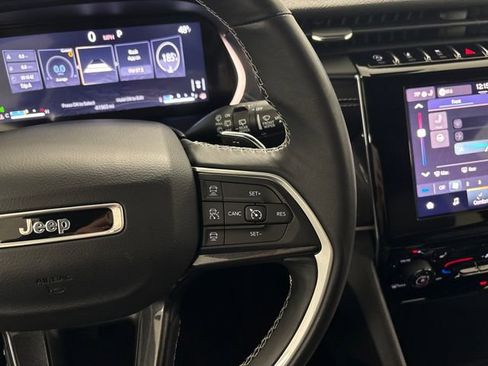 Used 2021 Jeep Grand Cherokee L Laredo image 47