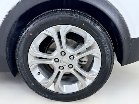 Used 2021 Chevrolet Bolt LT image 30