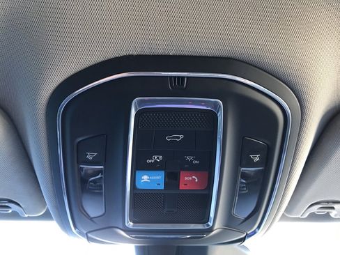 Used 2024 Jeep Wagoneer Series II image 48