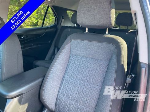 Used 2023 Chevrolet Equinox LT FWD image 11