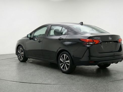 Used 2025 Nissan Versa SV image 6