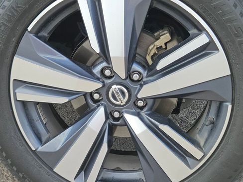 Used 2021 Nissan Rogue SL image 45