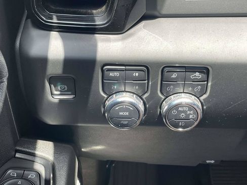 Used 2024 GMC Sierra 1500 AT4 w/ AT4 Preferred Package AWD/4WD image 27