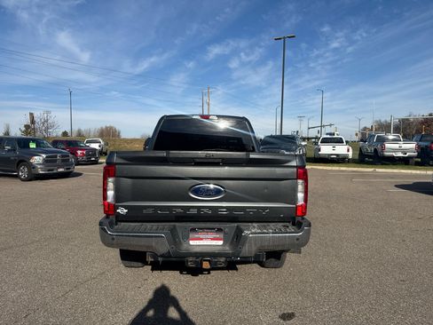 Used 2019 Ford F250 XLT w/ XLT Premium Package image 4