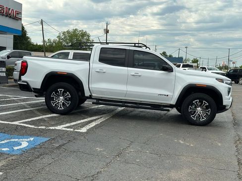 Used 2025 GMC Canyon AT4 AWD/4WD image 4