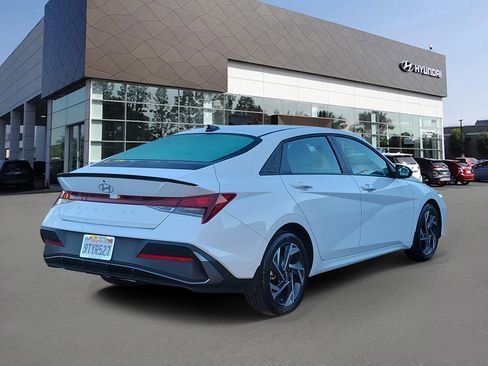 Certified 2025 Hyundai Elantra Sport image 2