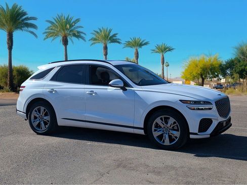 Used 2025 Genesis GV70 3.5T Sport image 7