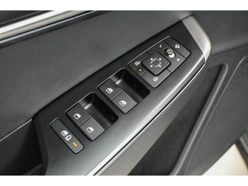 New 2025 Kia EV6 Light w/ Light LR Technology Package image 16