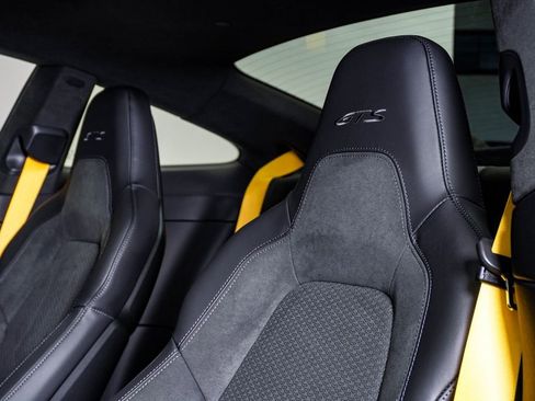 Certified 2025 Porsche 911 Carrera GTS image 18
