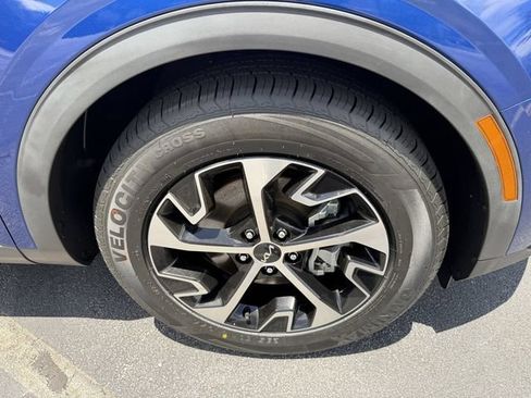 Certified 2023 Kia Sportage EX FWD image 43