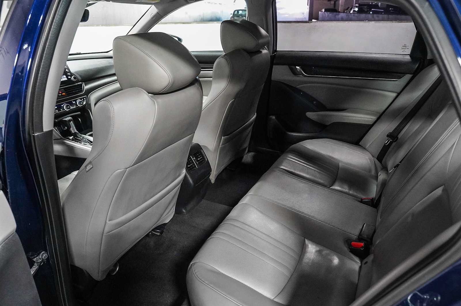 Used 2018 Honda Accord Touring image 19