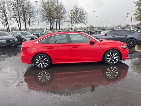 Used 2023 Honda Civic EX image 8