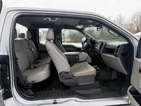 Used 2022 Ford F250 XL w/ Power Equipment Group image 45