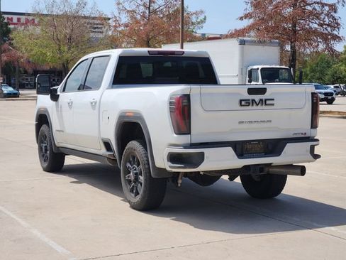 Used 2025 GMC Sierra 2500 AT4 w/ AT4 Premium Plus Package AWD/4WD image 7