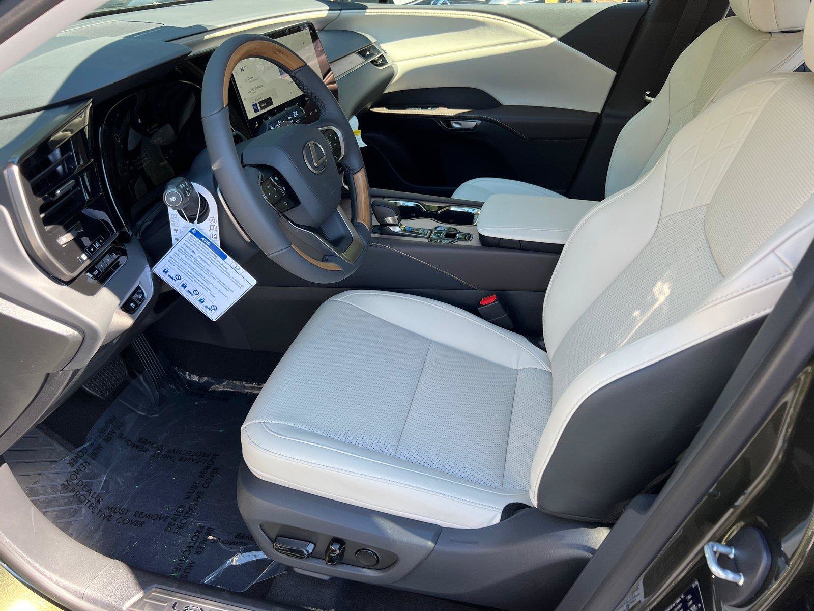 New 2026 Lexus RX 350h AWD/4WD image 9