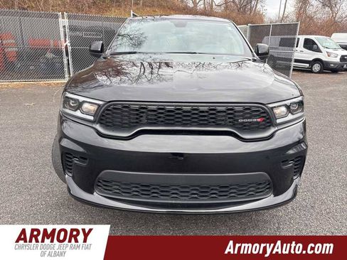Used 2023 Dodge Durango GT image 2
