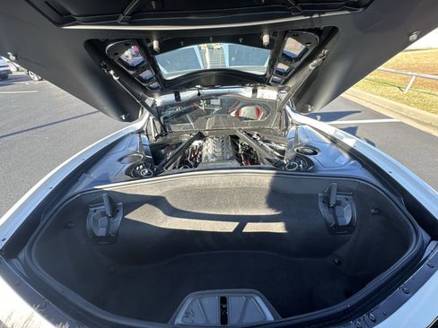 Used 2025 Chevrolet Corvette Stingray Coupe w/ 1LT image 23