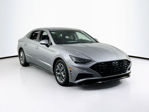 Used 2023 Hyundai Sonata SEL image 3