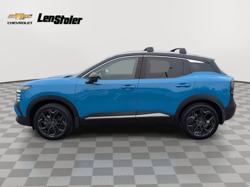 Used 2025 Nissan Kicks SR AWD/4WD image 2