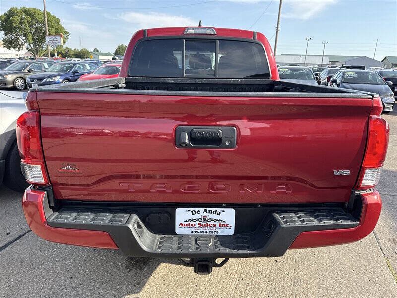 Used 2016 Toyota Tacoma TRD Sport w/ Towing Package AWD/4WD image 6