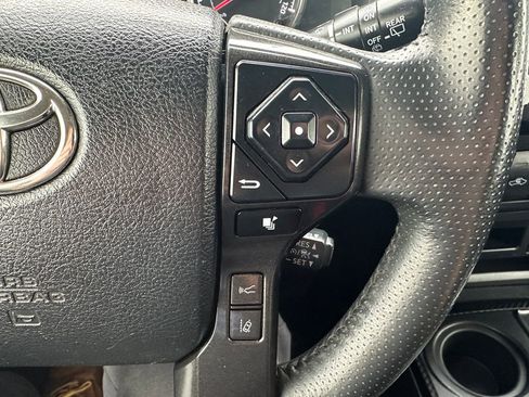 Used 2020 Toyota 4Runner TRD Off-Road Premium AWD/4WD image 21