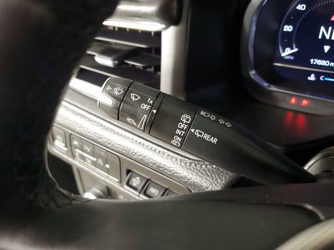 Used 2023 GMC Yukon Denali RWD image 37