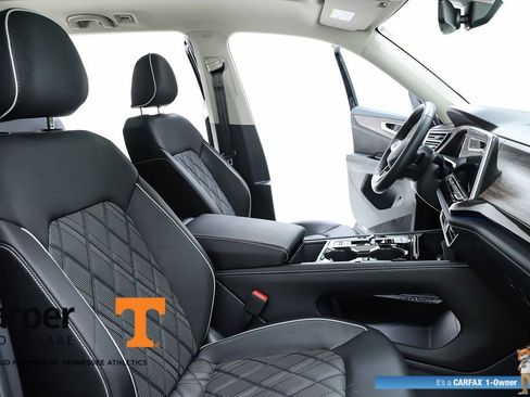 Used 2025 Volkswagen Atlas SEL Premium R-Line AWD/4WD image 36