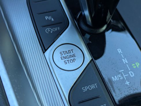 Used 2022 BMW Z4 M40i w/ Premium Package image 31