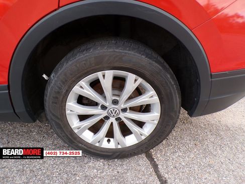 Used 2019 Volkswagen Tiguan SE image 16