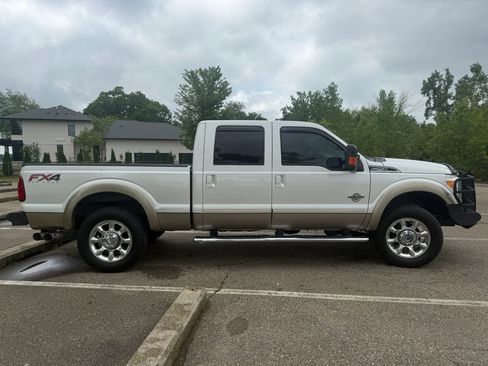 Used 2012 Ford F250 Lariat w/ FX4 Off Road Pkg AWD/4WD image 4