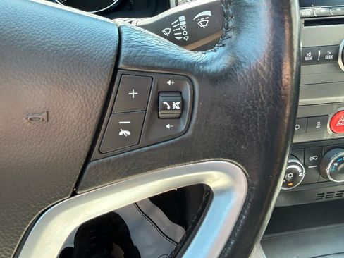Used 2013 Chevrolet Captiva Sport LS FWD image 19
