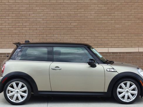 Used 2009 MINI Cooper S FWD image 3