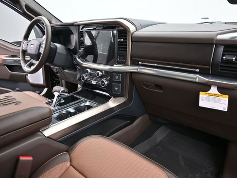 New 2025 Ford F150 King Ranch w/ FX4 Off-Road Package image 24