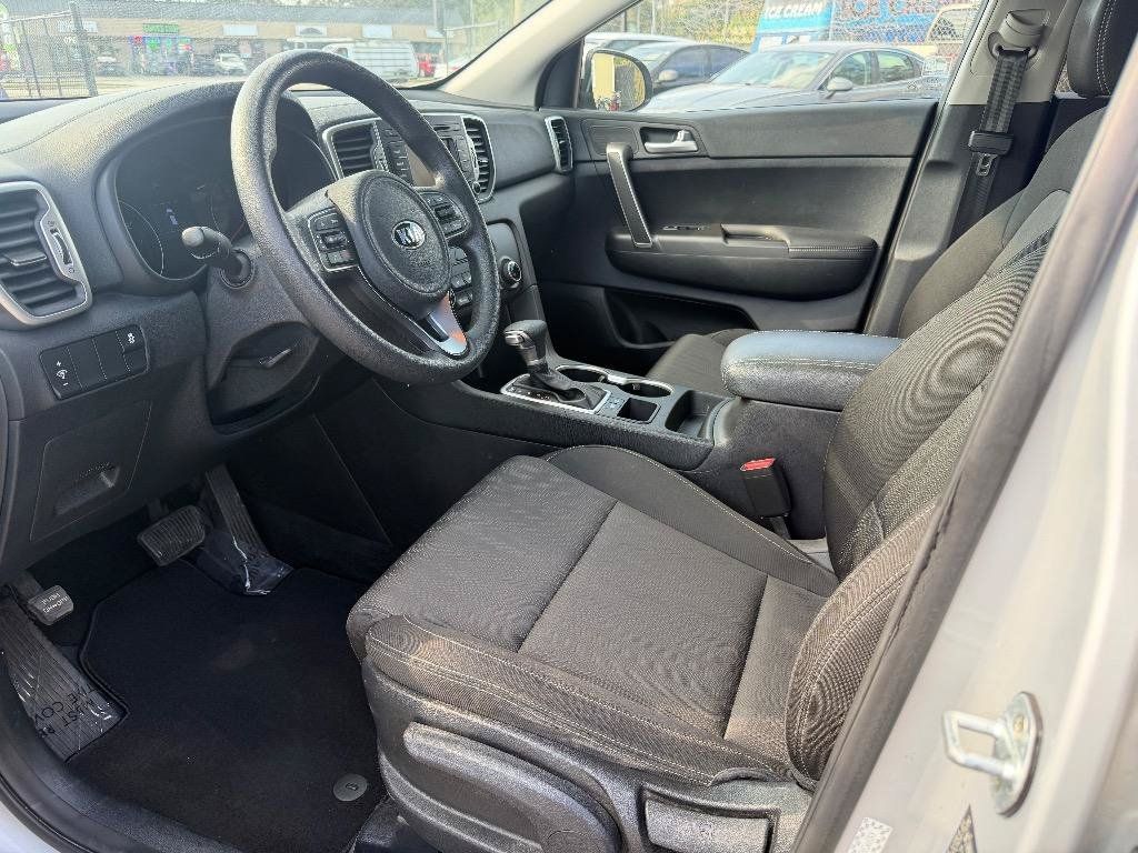 Used 2019 Kia Sportage LX FWD image 9