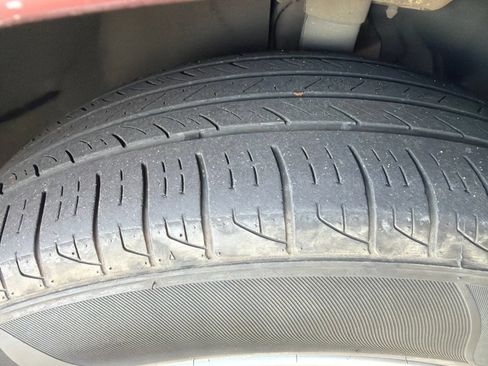 Used 2018 Chrysler Pacifica Touring Plus w/ Tire & Wheel Group FWD image 3