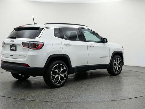 Used 2025 Jeep Compass Limited AWD/4WD image 9