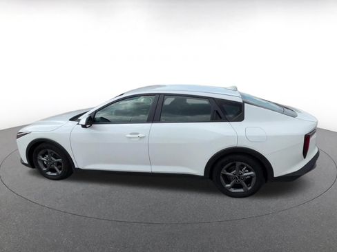 Used 2025 Kia K4 FWD image 9