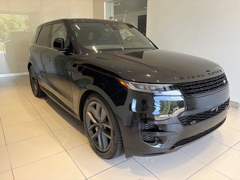 New 2027 Land Rover Range Rover Sport SE AWD/4WD image 5