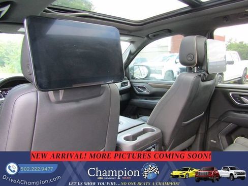Used 2021 Chevrolet Suburban Premier w/ Premium Package AWD/4WD image 9