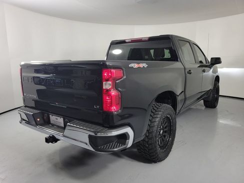 Used 2022 Chevrolet Silverado 1500 LT AWD/4WD image 5