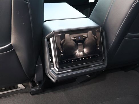 Used 2024 Tesla Cybertruck AWD Crew Cab image 11