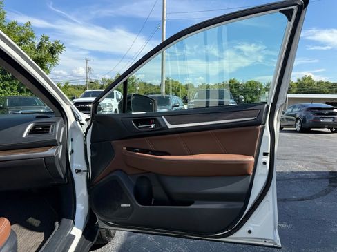 Used 2019 Subaru Outback 3.6R Touring w/ Popular Package #3A image 15