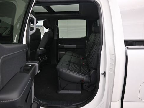 New 2026 Ford F250 Lariat w/ Black Appearance Package image 21